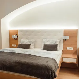 Hotel Operna Klet, Laibach